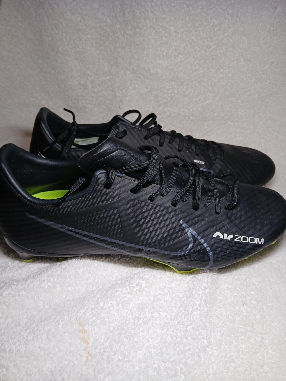 Nike Men’s Black Soccer Cleats with Neon Green Accents